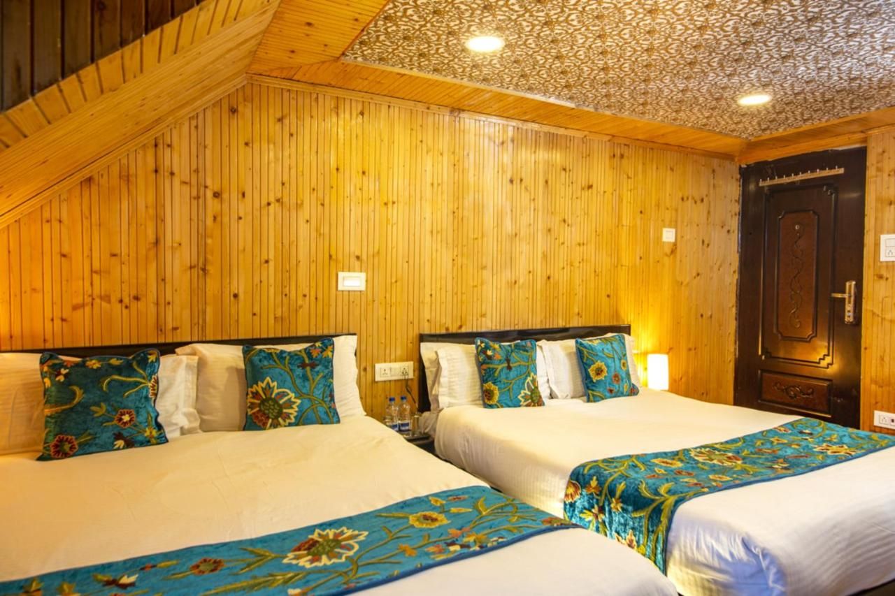 Gulmarg Ski Hill Resort Family Premium Suite + Heating 3