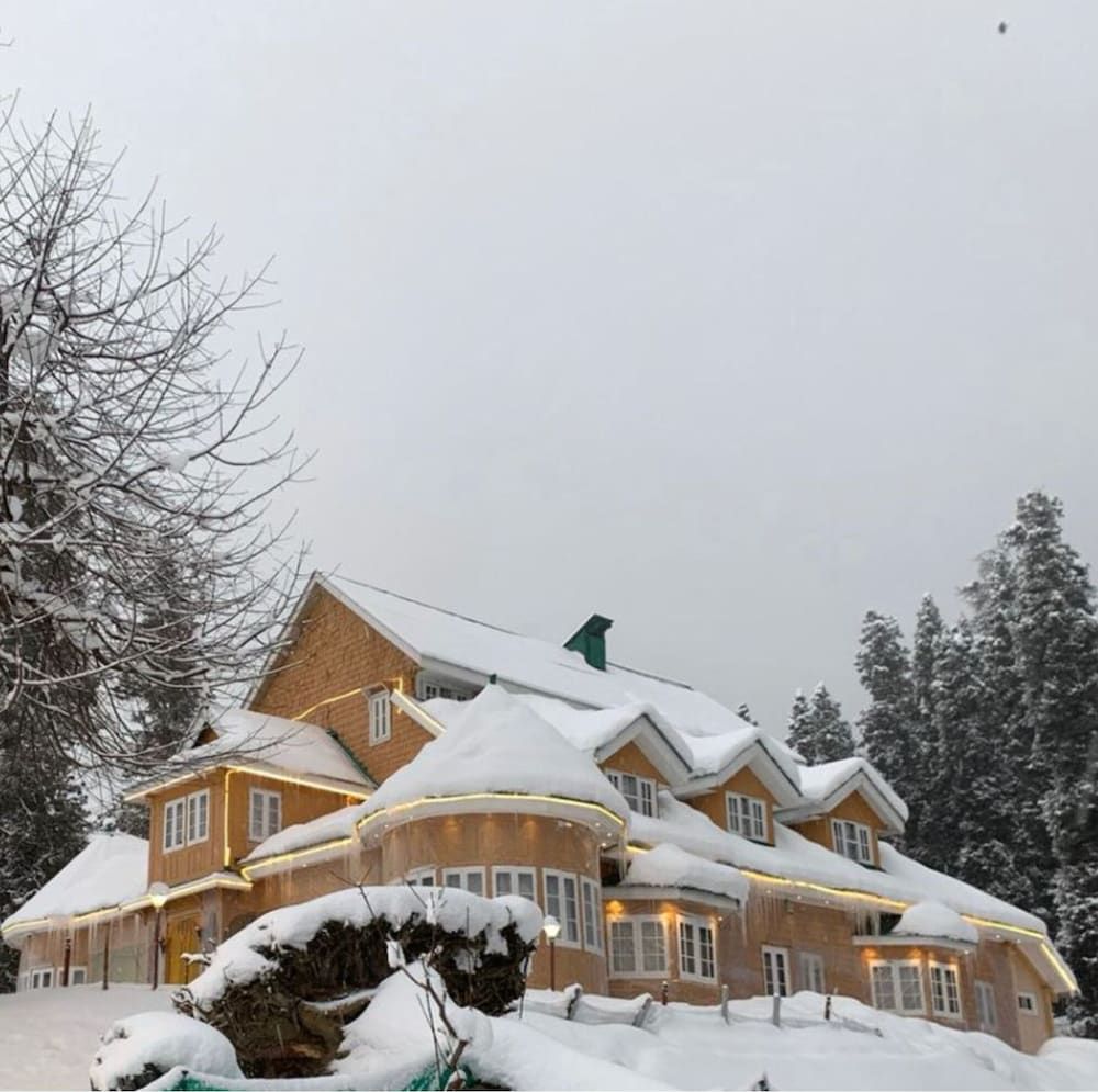undefined Gulmarg Ski Hill Resort 10