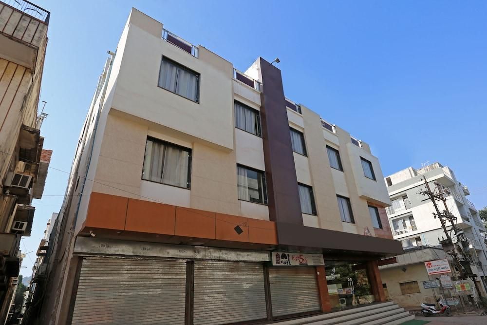 undefined FabHotel Nandgiri Palace 4