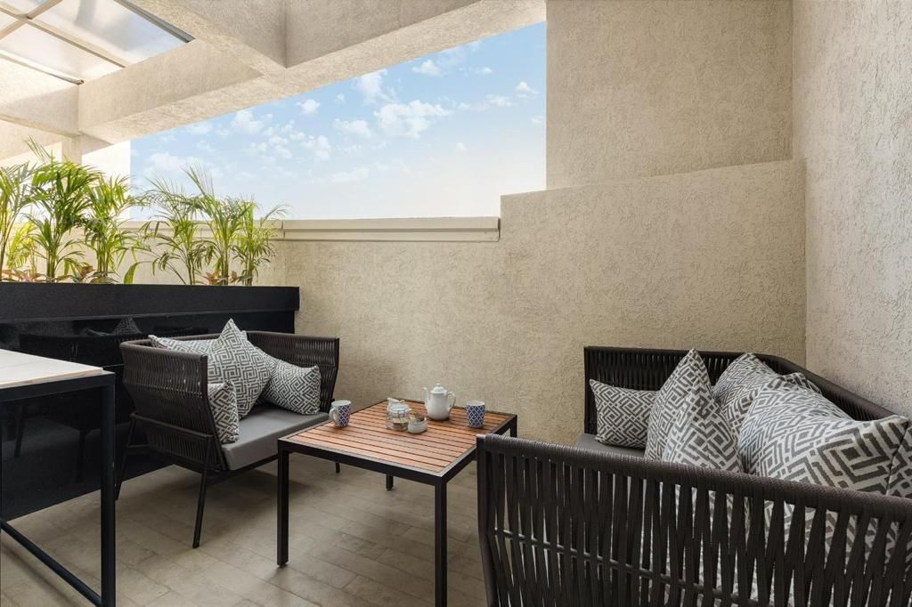 Club Room, 2 Twin Beds (Fortune Club Twin with Outdoor Lounge)