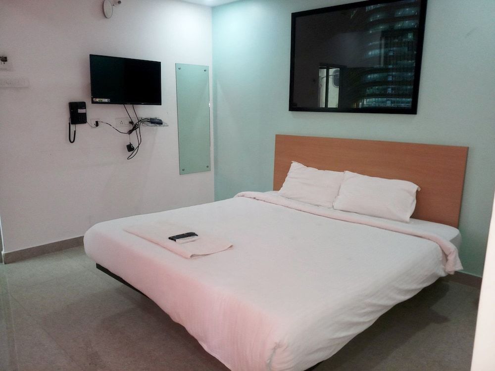 PPH Living Mayukha Grand Standard Double Room 2