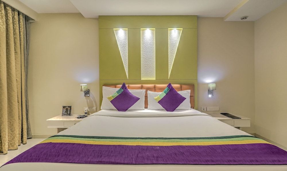 Treebo Tryst Metropolis Premium Double Room 5