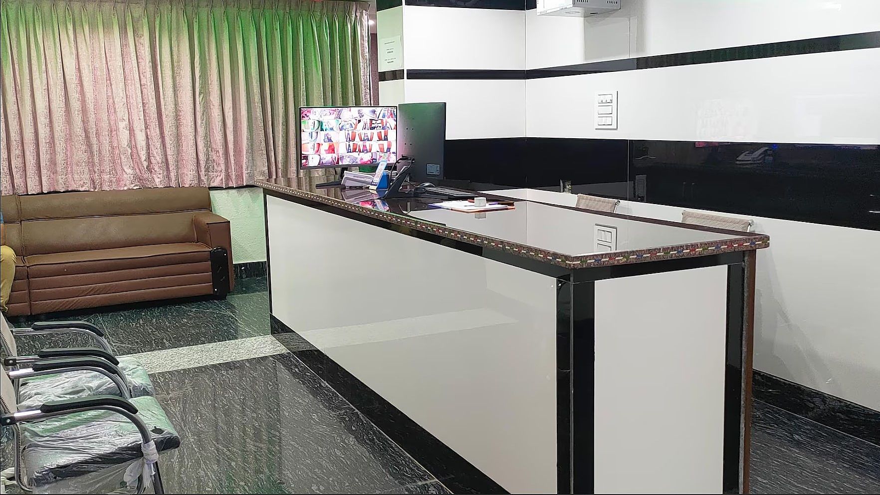 undefined Hotel New Maruthi Residency Inn 2