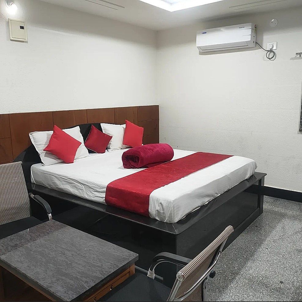 undefined Hotel New Maruthi Residency Inn 8