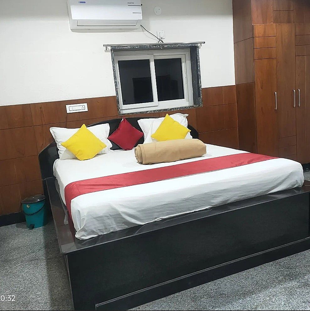 undefined Hotel New Maruthi Residency Inn 5