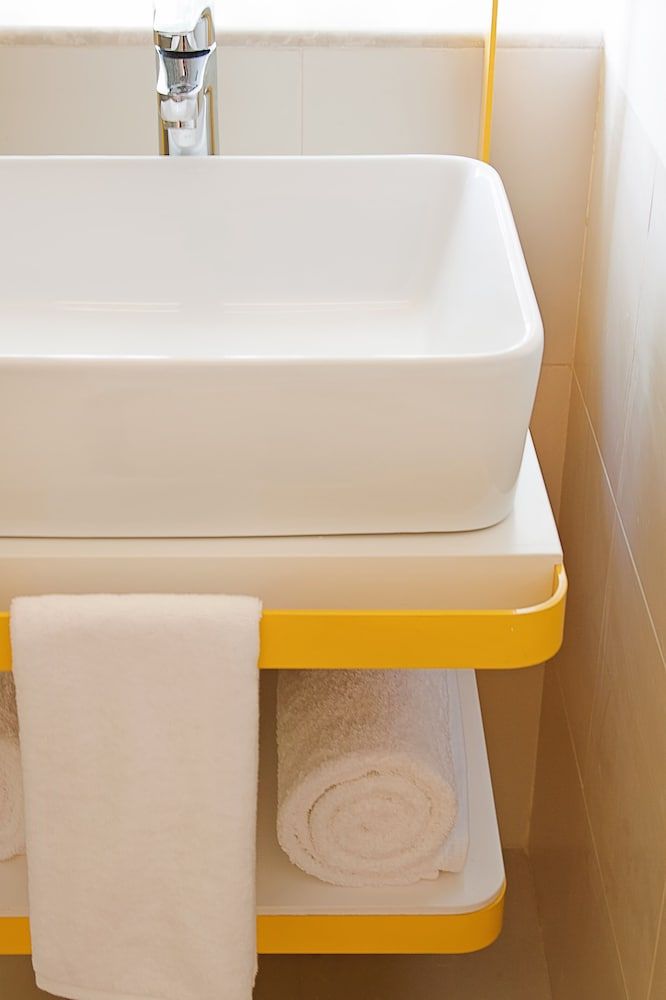 Bloom Hotel - Cyber Tower Hyderabad Standard Twin 4