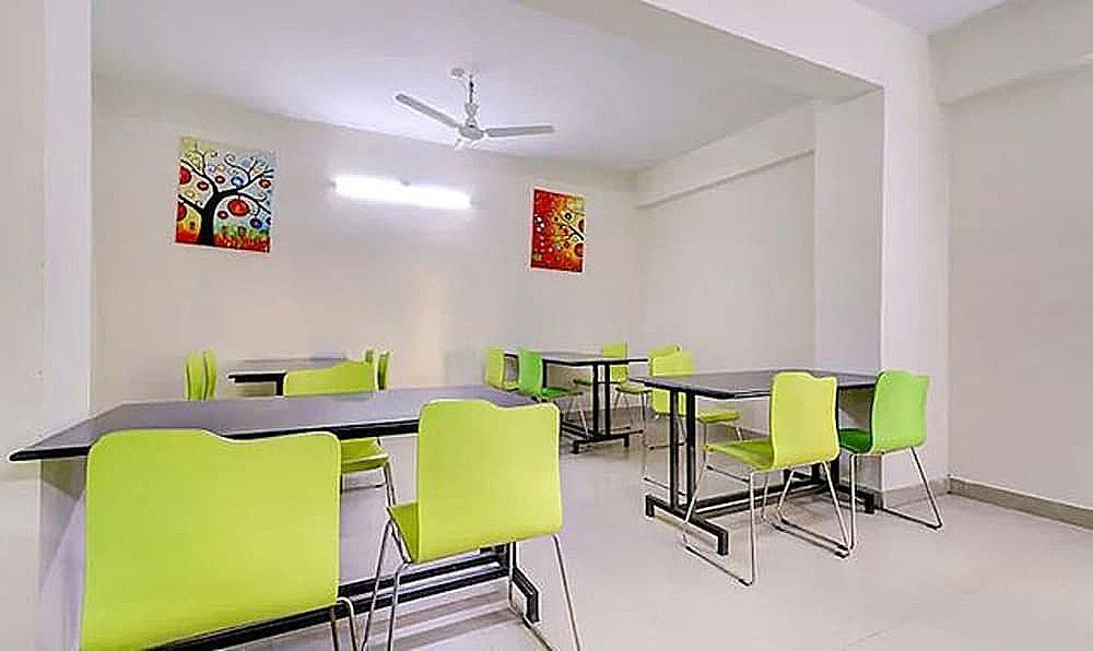 undefined FabHotel Broholic 8