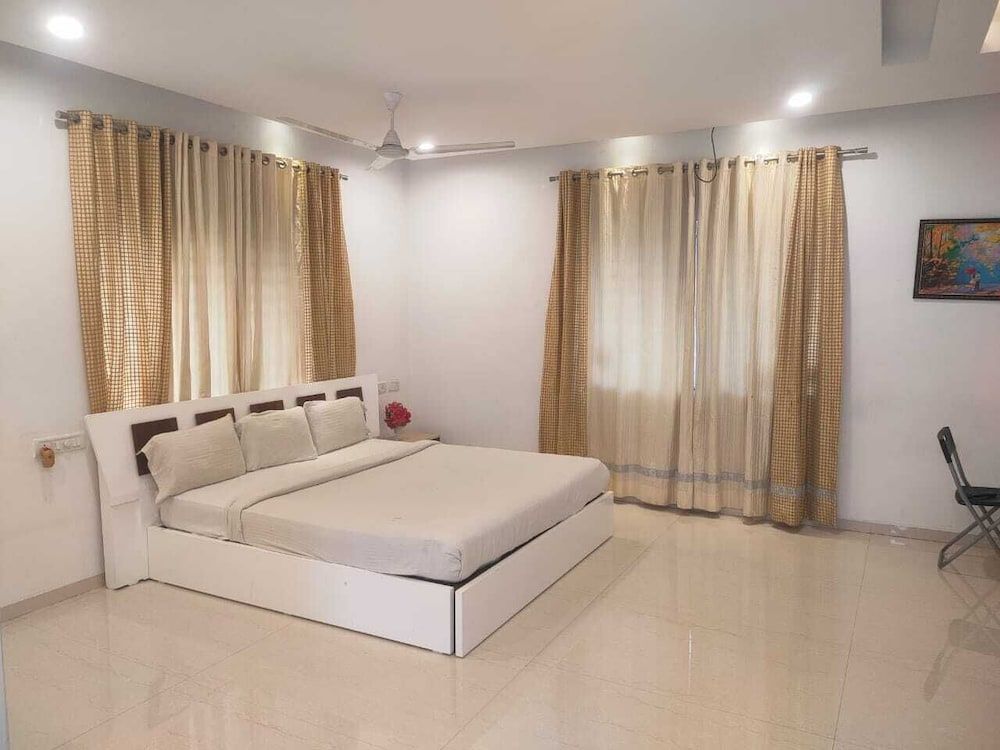 undefined iROOMZ Ekasila Suites 6