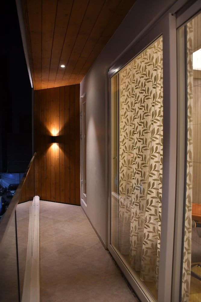 Luxury House in Hyderabad With Chef and Driver House 13