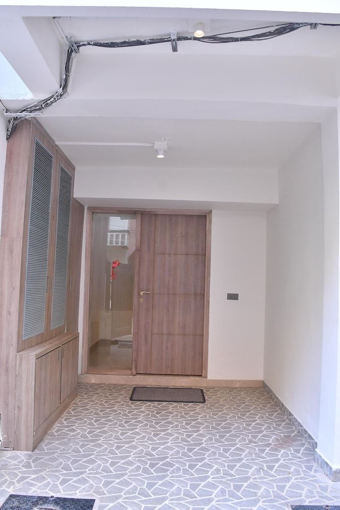 Luxury House in Hyderabad With Chef and Driver House 10