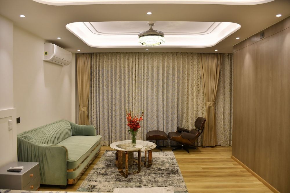 Luxury House in Hyderabad With Chef and Driver House 17
