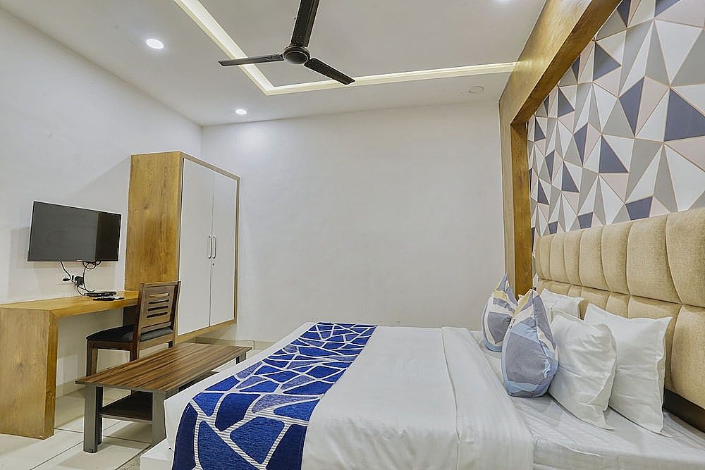 Hotel B Fine By Aceotel Deluxe Room, 1 Double Bed 3