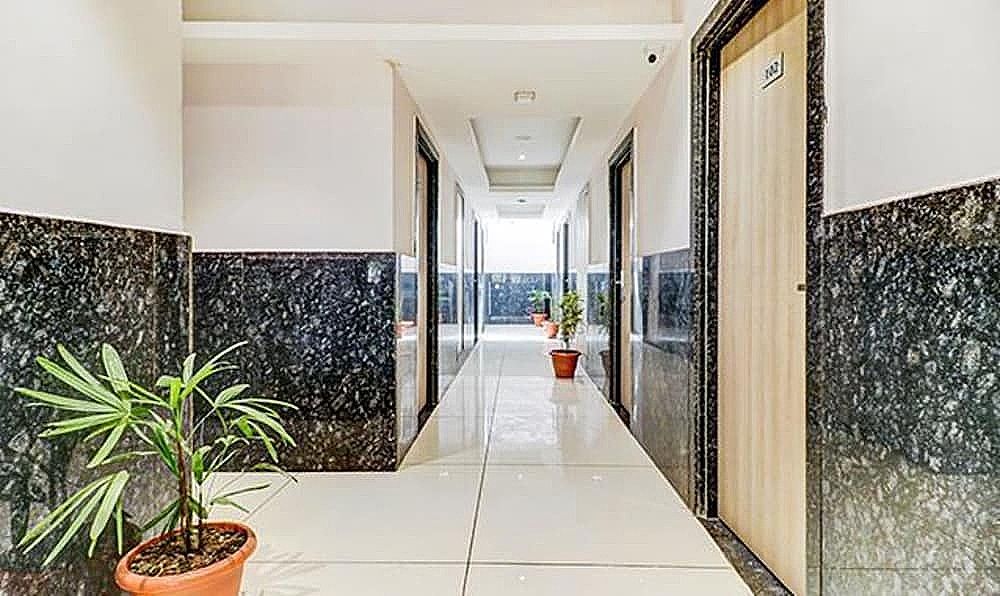 undefined Fabhotel Meera Palace 5