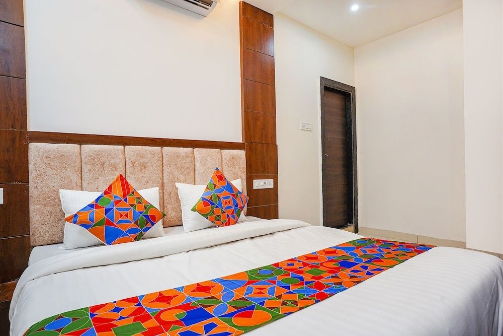 undefined FabHotel Coral 6
