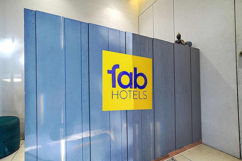 undefined FabHotel Benchmark 10