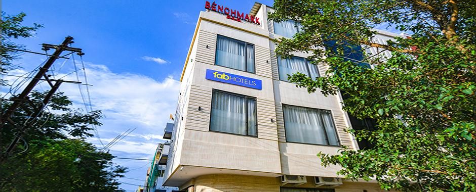 undefined FabHotel Benchmark 9