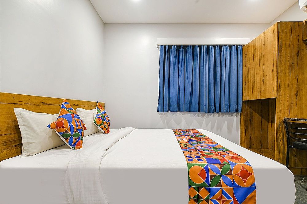 undefined Fabhotel Unity Landmark 7
