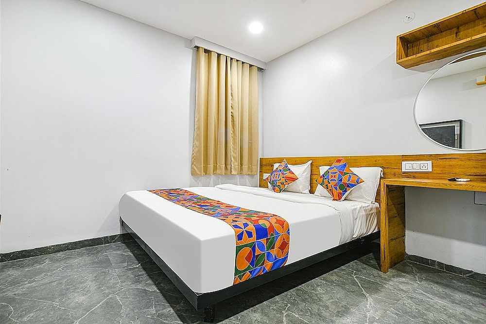 Fabhotel Unity Landmark Deluxe Room