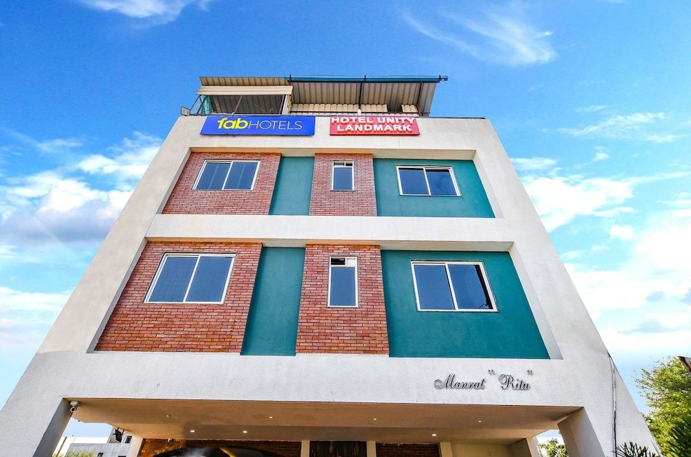 undefined Fabhotel Unity Landmark