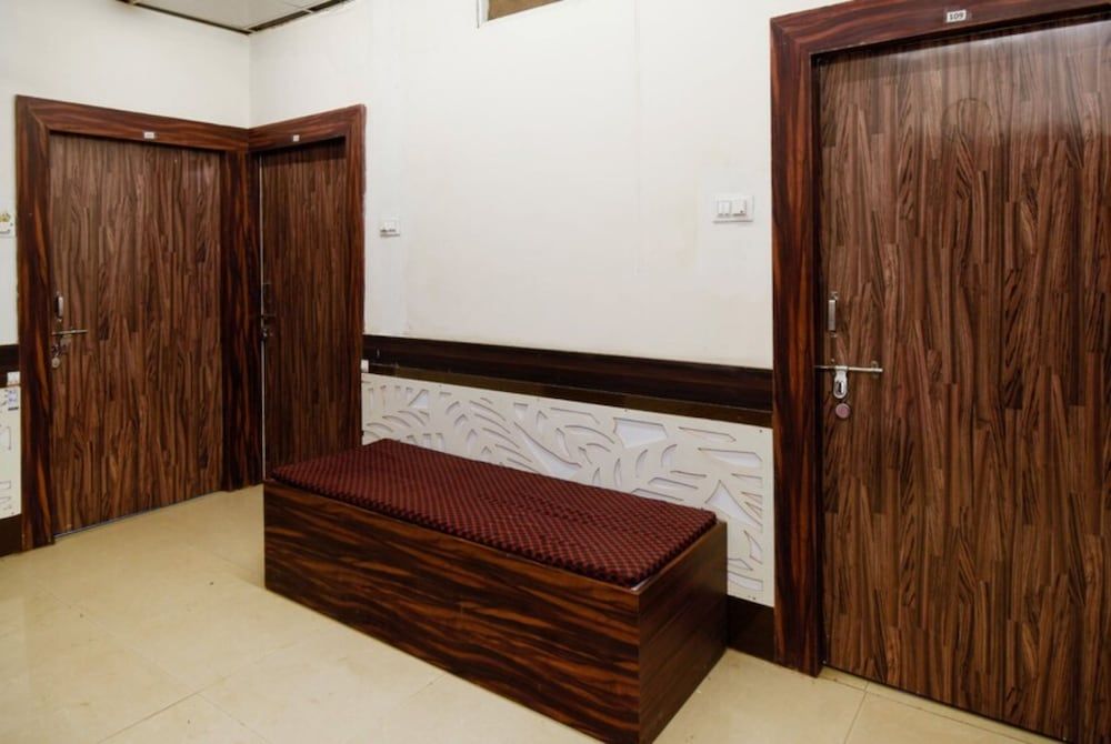 undefined Goroomgo Mayur Jabalpur 9