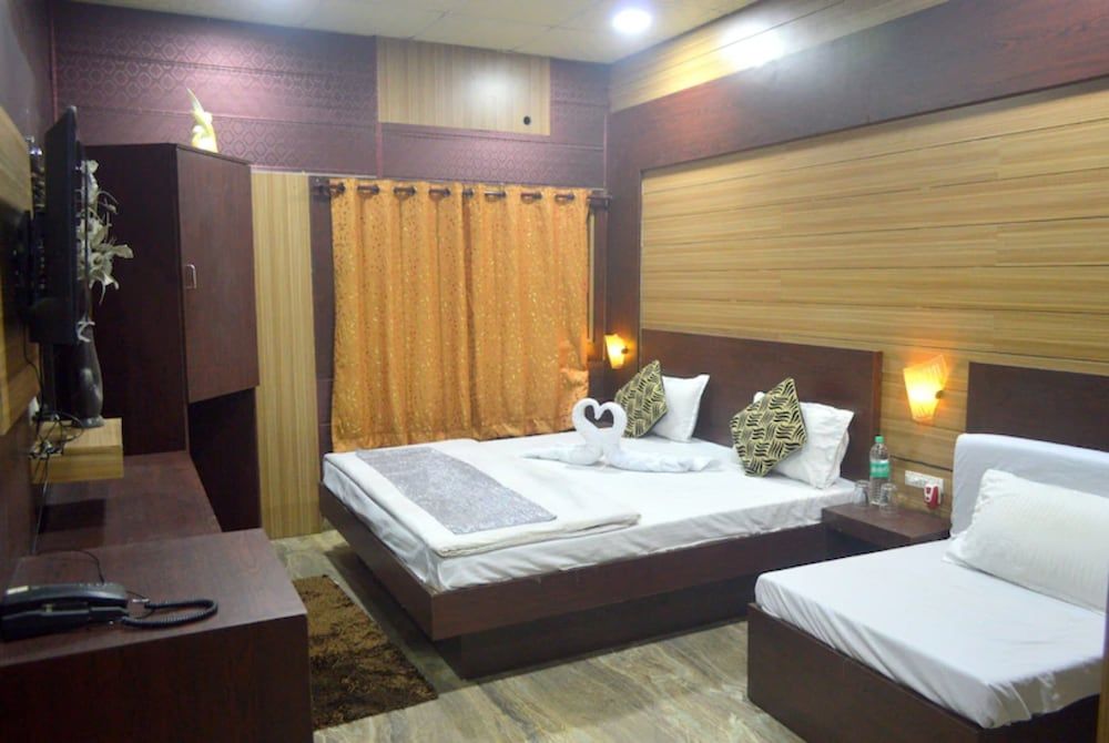 undefined Goroomgo Mayur Jabalpur 2