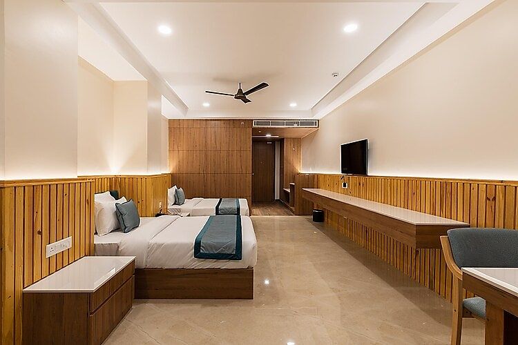 King Twin Room