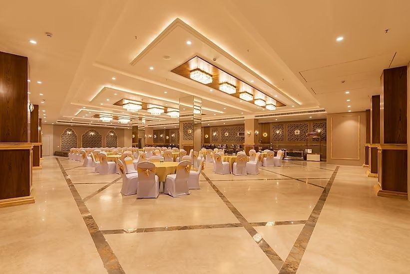 Food & Dining
