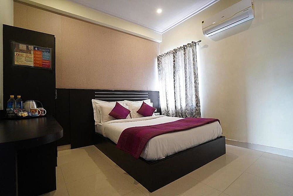 HOTEL THE OMAIRA Deluxe Double Room 4