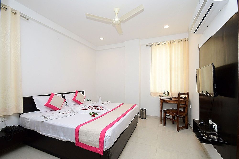 Hotel Life Inn Deluxe Double Room 5