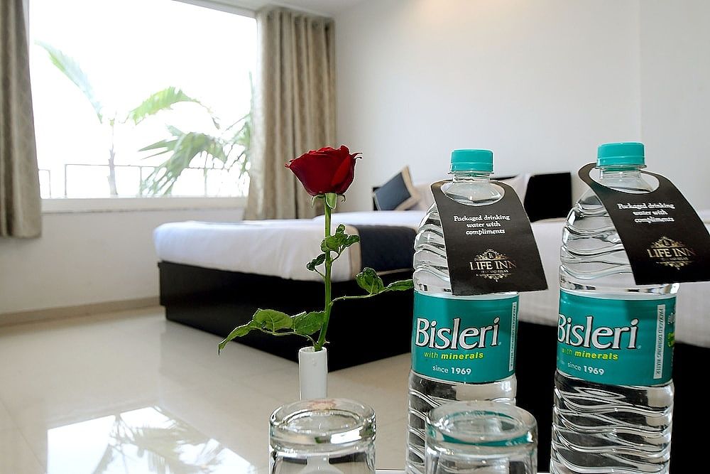 Hotel Life Inn Deluxe Double Room 13