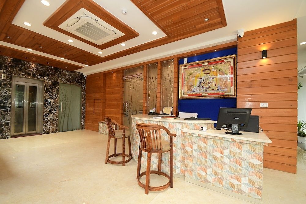 undefined Hotel Life Inn 9