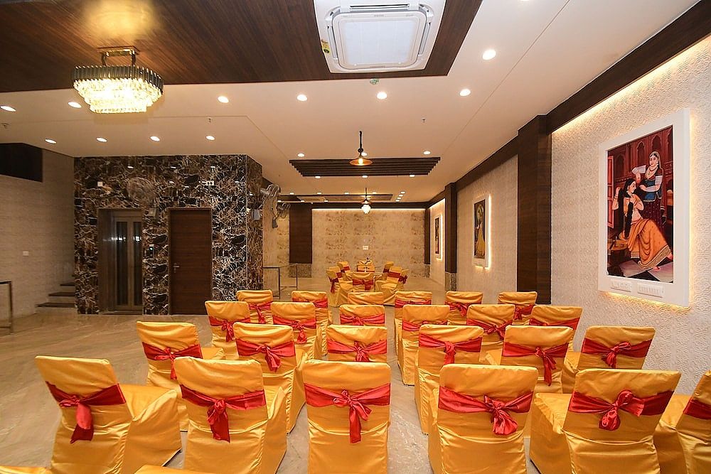 undefined Hotel Life Inn 8