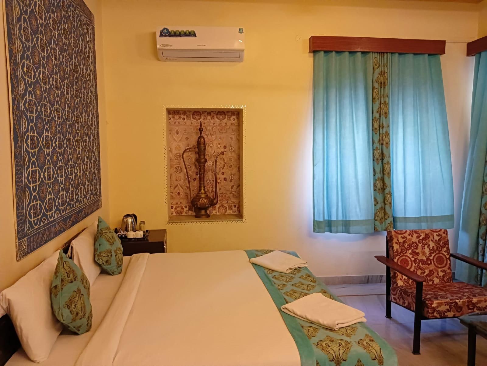 Family Room with King Bed