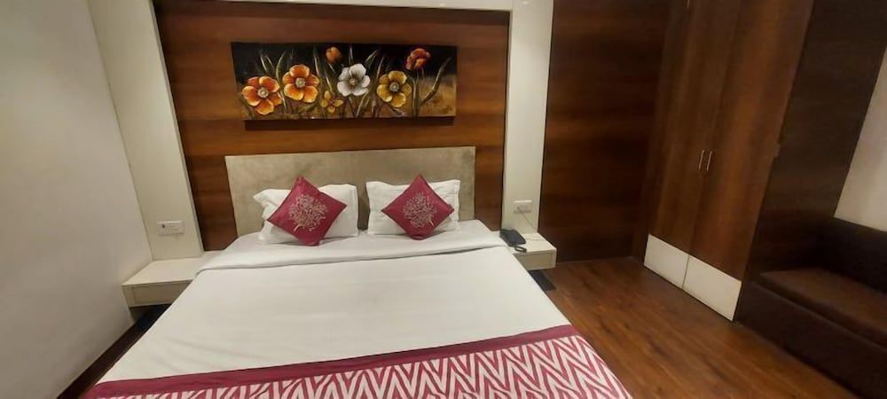 Hotel Meenakshi Palace