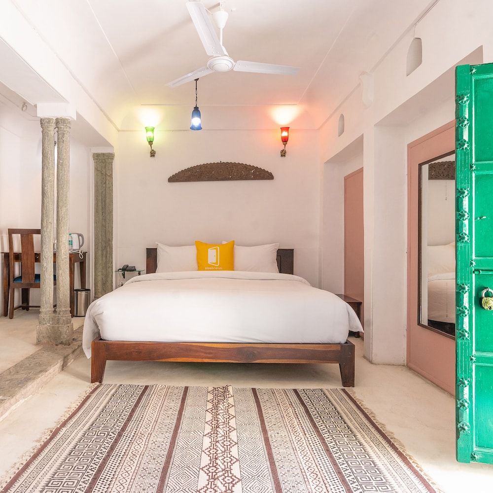 Bloom Boutique | Chelon Haveli Heritage King Room 6