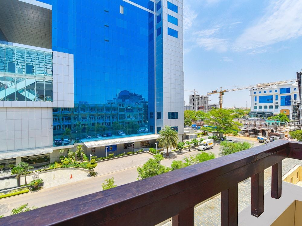 Room Service - Dining