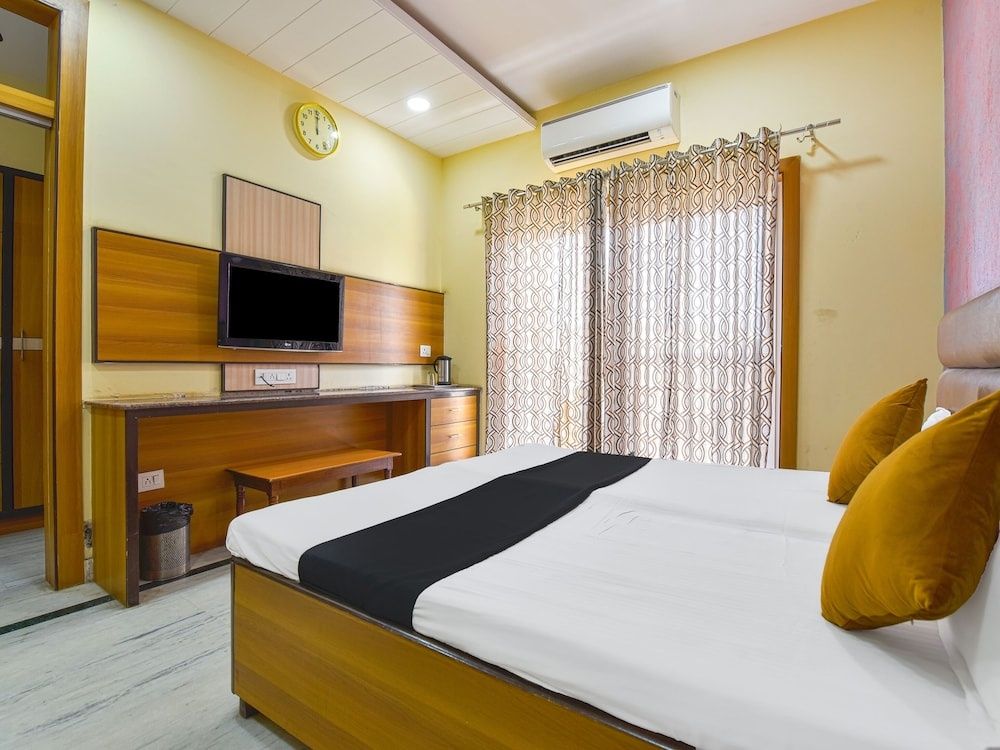 ANUVARAT VISHWA BHARTI SOCIETY Deluxe Room, 1 Double Bed, Balcony 8
