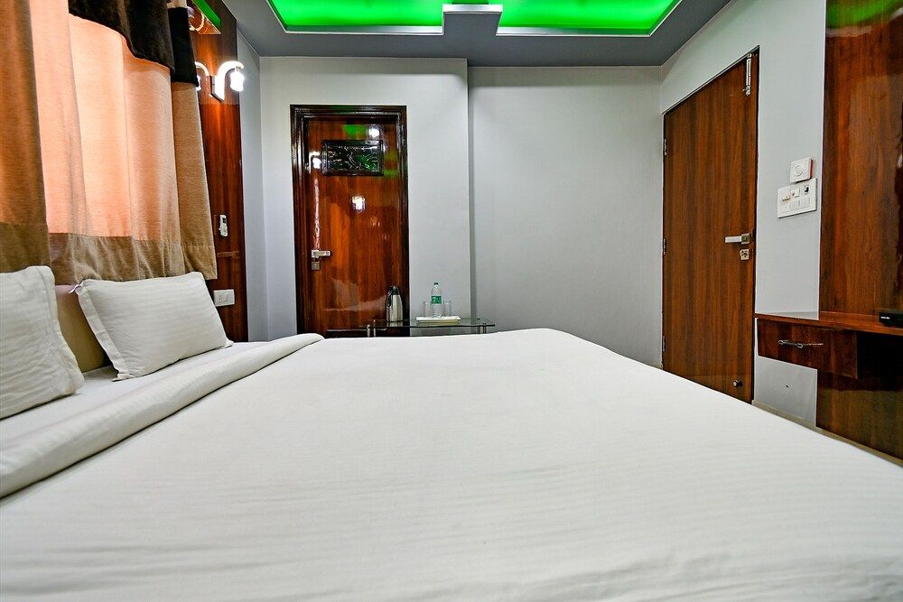 undefined FabHotel Sag Residency 9