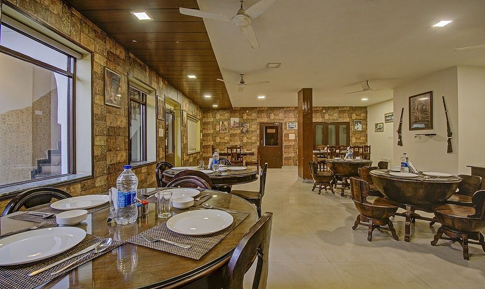 Food & Dining