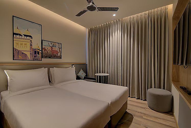 Deluxe Twin Room (2 single beds)