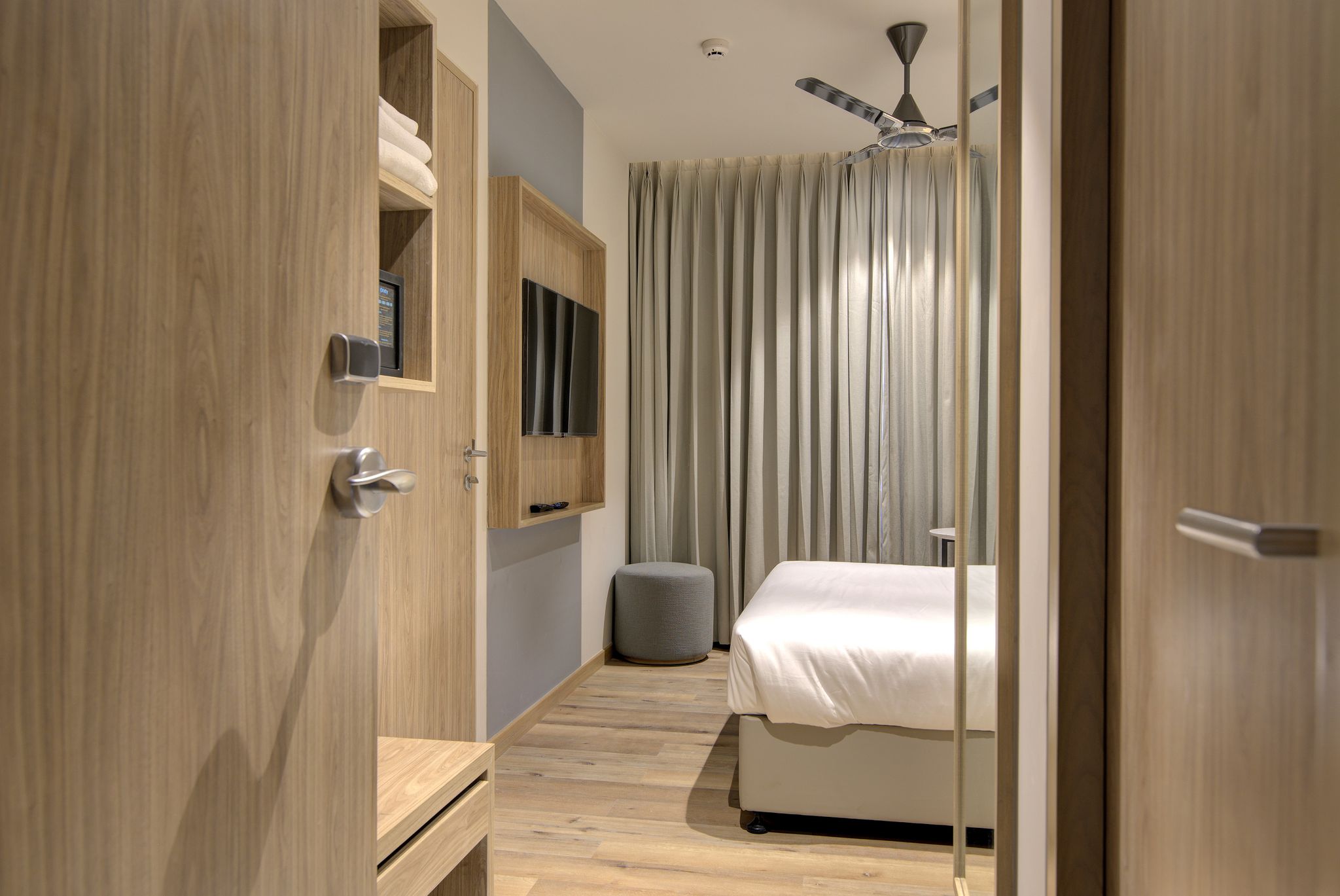 7 Apple Hotel Tonk Road, Jaipur Deluxe Queen Room