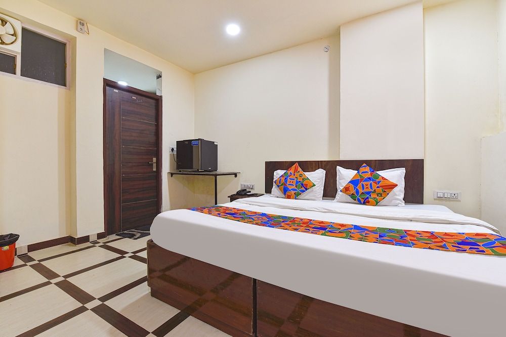 FabHotel Monark Deluxe Room 2