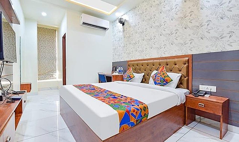 undefined Fabhotel Cm Palace 6