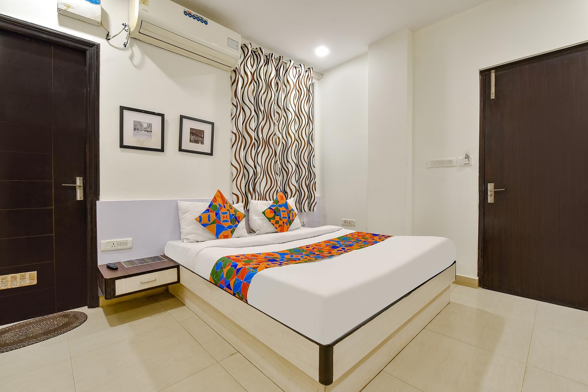 Via Rushank Residency Deluxe Room 6