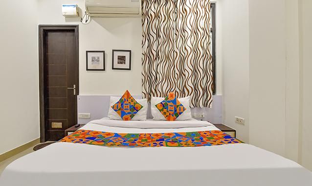 Via Rushank Residency Deluxe Room 4