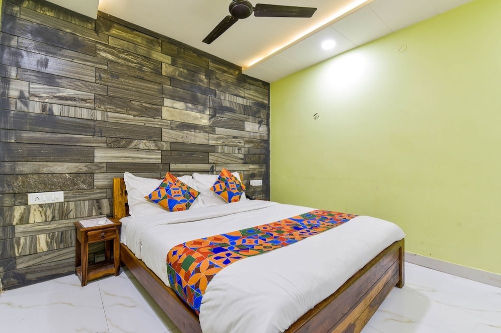 undefined FabExpress Rani Bagh 6