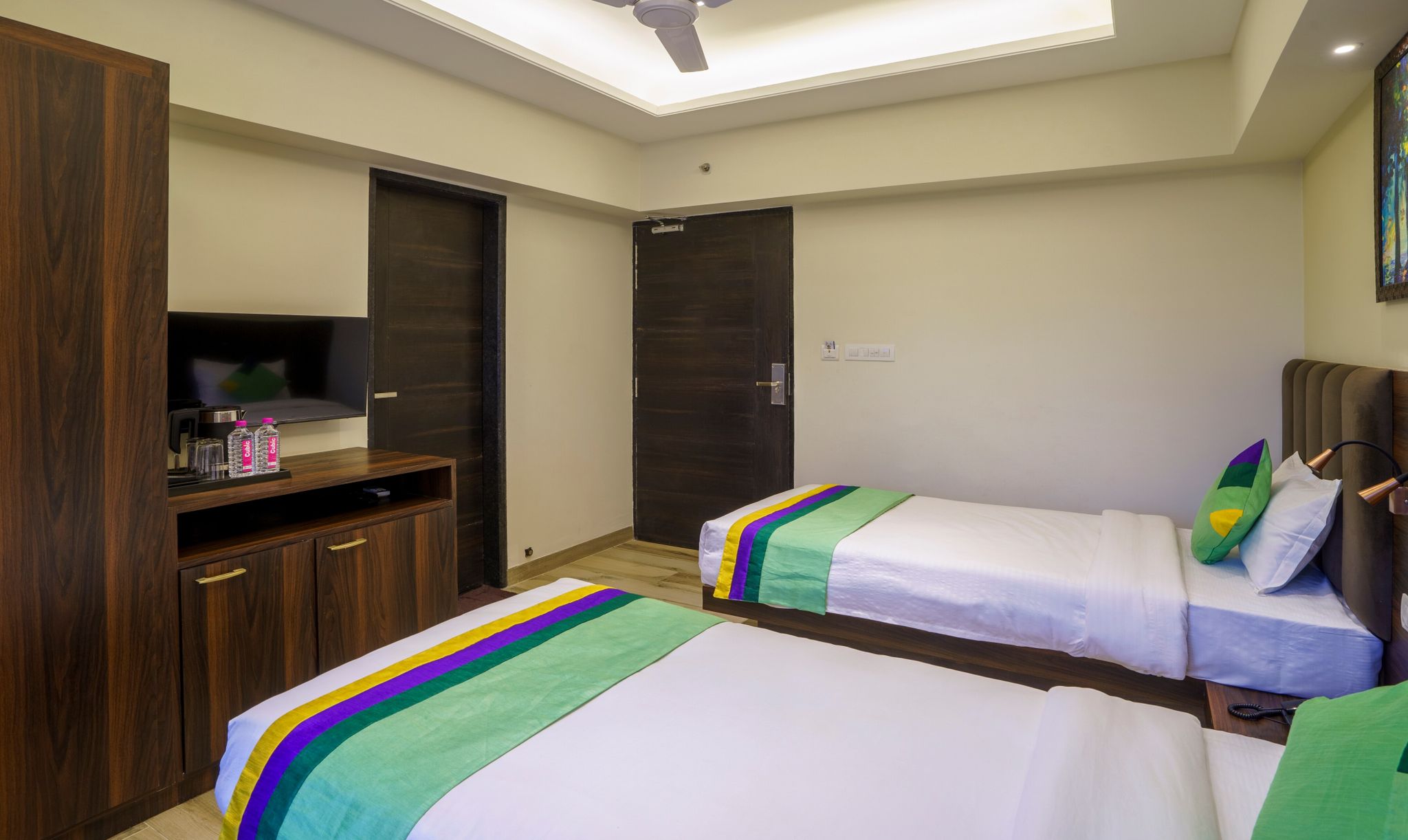 Treebo Pink City Grand Standard Double Room 8