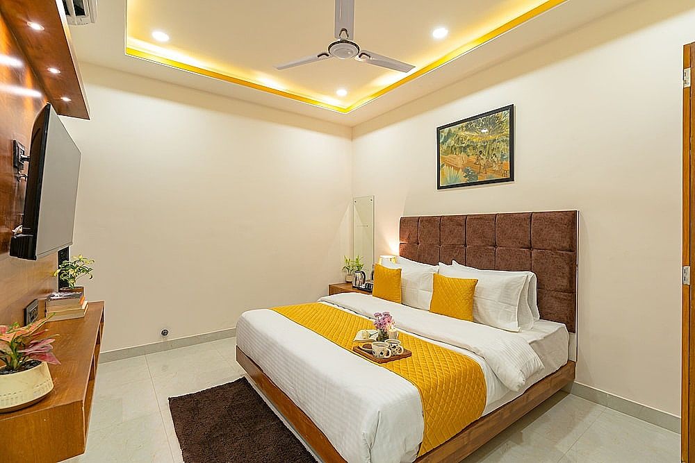 ArtBuzz Jaipur Deluxe Double Room 18