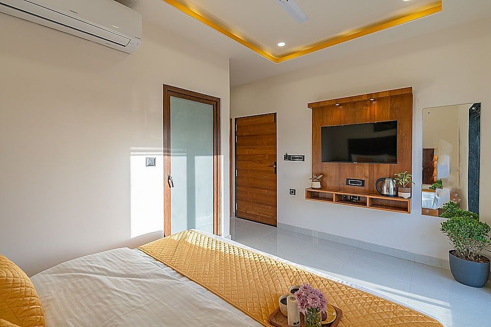 ArtBuzz Jaipur Deluxe Double Room 3