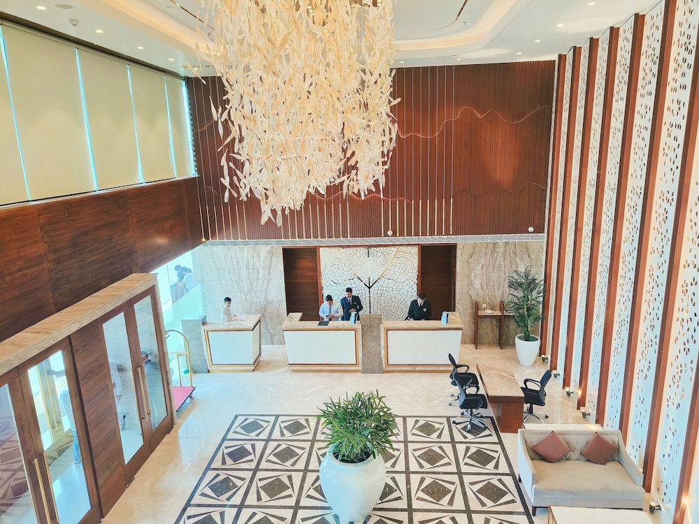 undefined Mariton Hotel 6